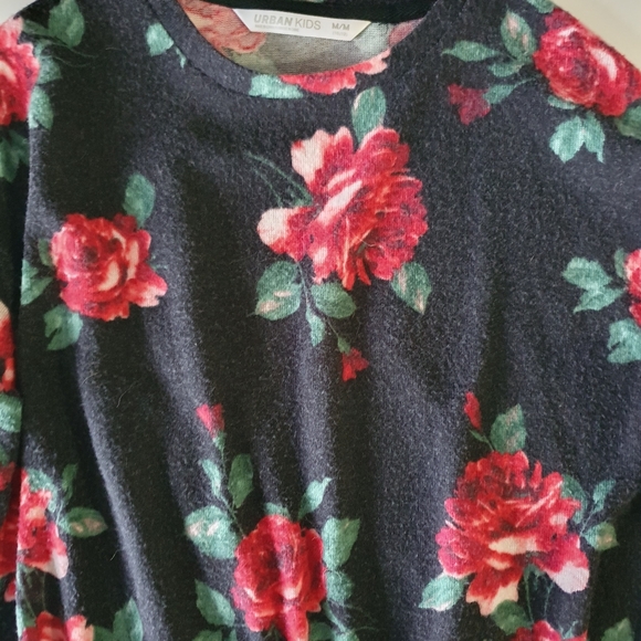 Girls Floral Peplum Style Shirt - Picture 2 of 2